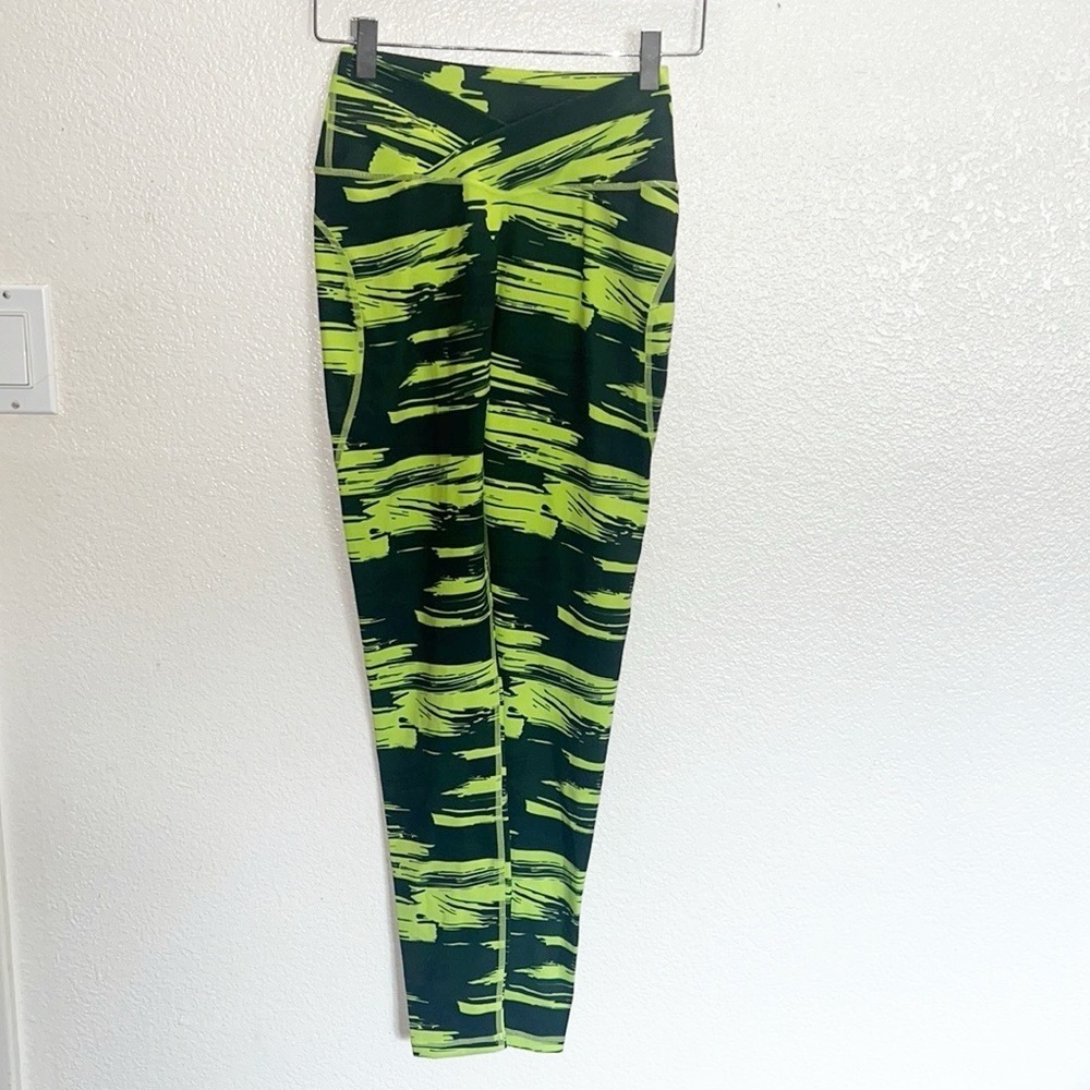 Alphalete Camo Green Neon Yellow Surface Power Crossover Active Leggings